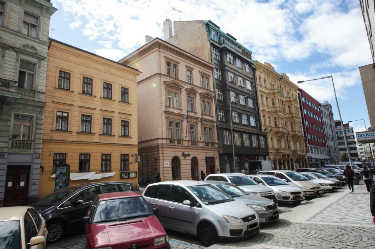 Family Duplex On Wenceslas Square Apartment Prague Exterior photo